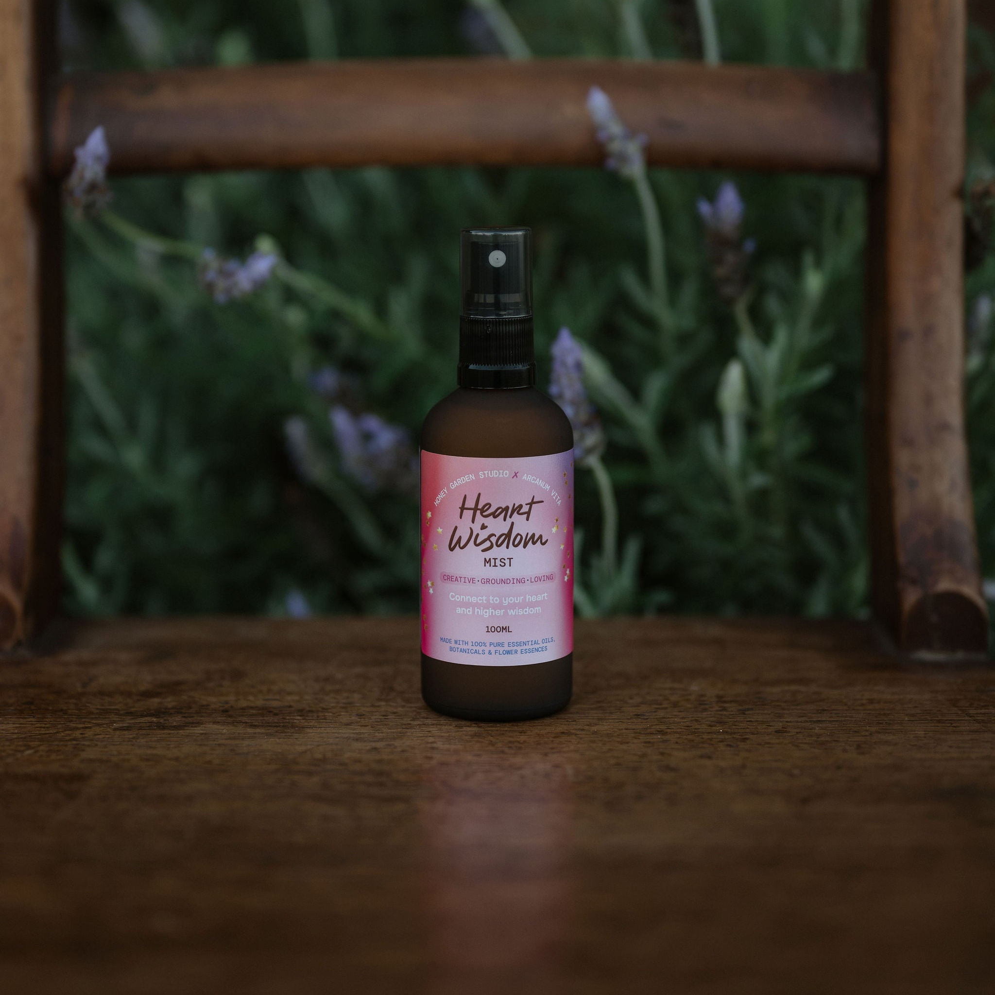honey-garden-mood-elixir-spray-bottle-chair-01-dsc3808.png